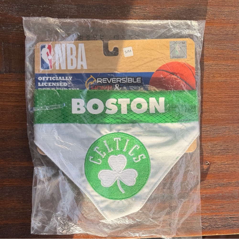 Pets NBA Boston Celtics Green and White Bandana